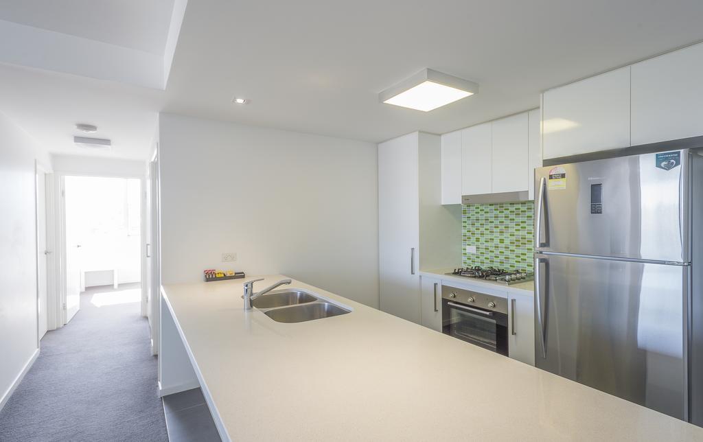 이스트우드 아파트 브리즈번 외부 사진 A kitchen in a student apartment at the University of New South Wales