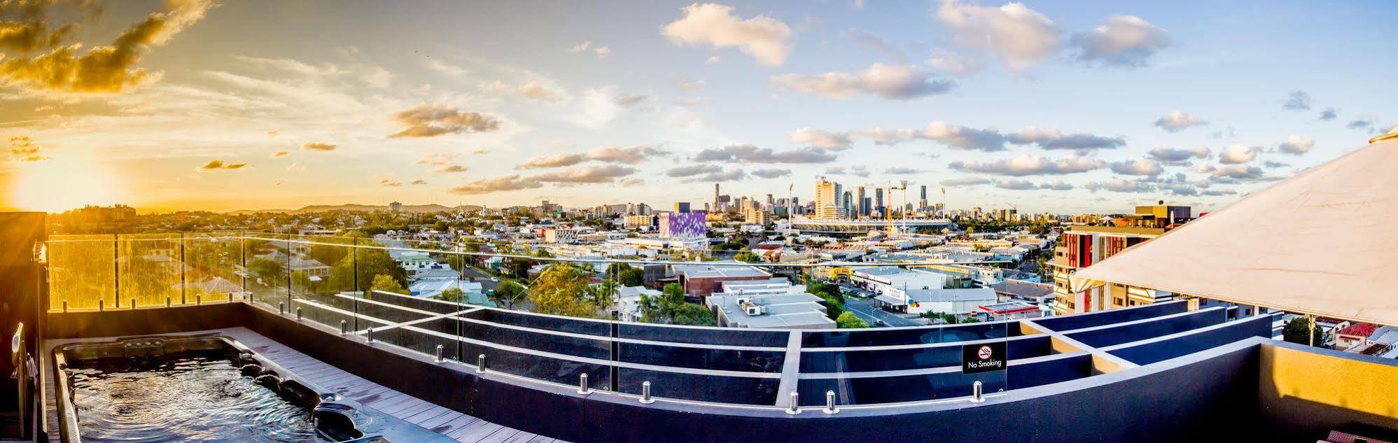 이스트우드 아파트 브리즈번 외부 사진 View of the Brisbane CBD from the rooftop of the Emporium Hotel South Bank